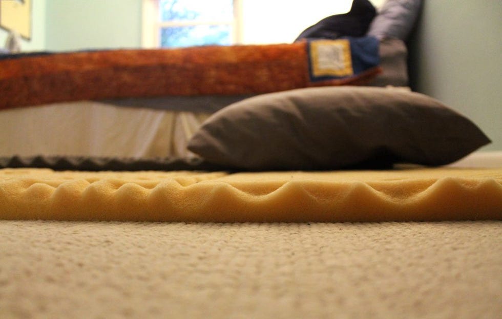 بدی های خوابیدن روی زمین